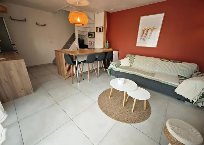 Port Venus Dolce Villa *